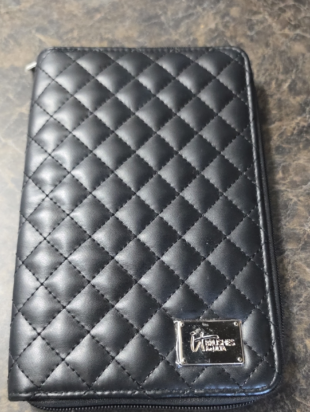 ​IT Cosmetics Black Quilted Travel Makeup Brush Organizer Case Ulta👝✨